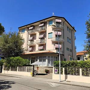 Puccinelli Hotel Lido di Camaiore